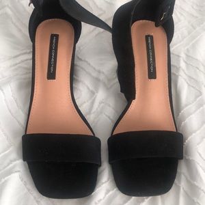 Sandals French Connection, heel 2.5 no box.
